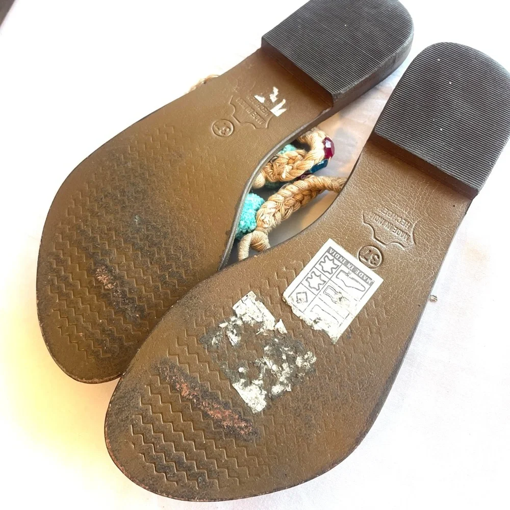 Z &‎ L Pom Pom Boho Sandals